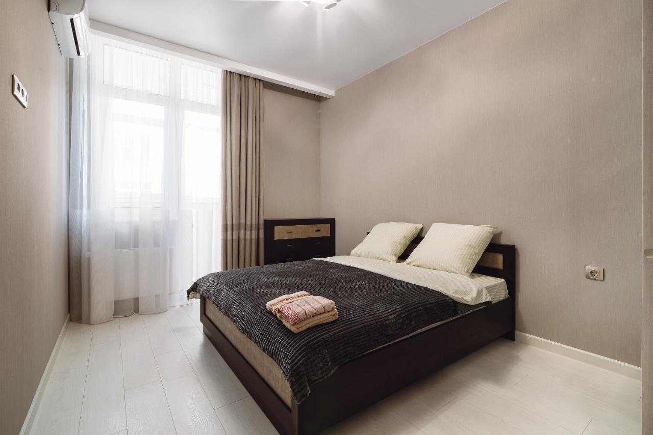 К Морю 5 Мин! Французский Бульвар 26 Спальных Мест 6 ! Odesa Exterior photo