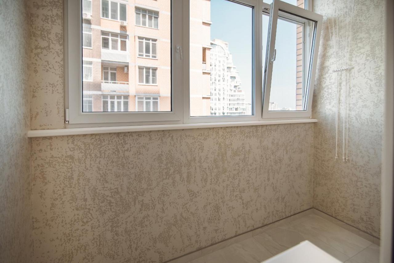 К Морю 5 Мин! Французский Бульвар 26 Спальных Мест 6 ! Odesa Exterior photo